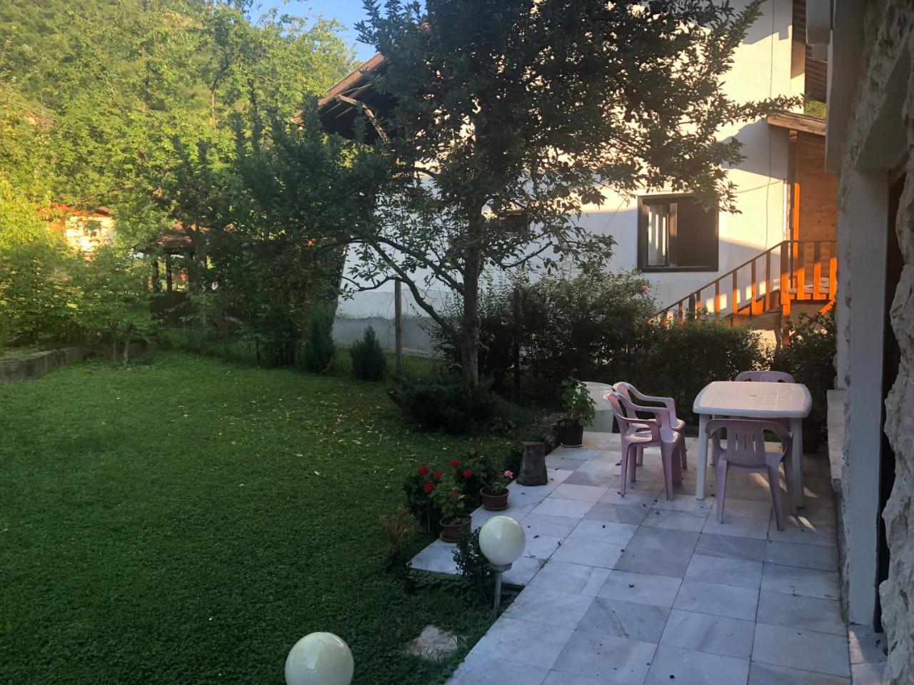 Luylyana Guesthouse Ribaritsa Eksteriør bilde